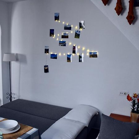 Alojamiento Ruta Del Mulhacen Apartment ปัมปาเนย์รา ภายนอก รูปภาพ