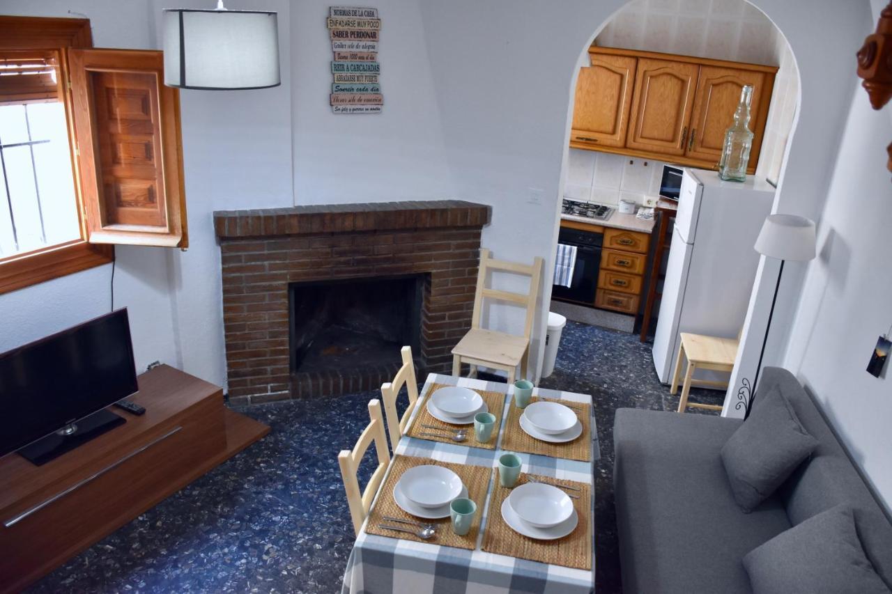 Alojamiento Ruta Del Mulhacen Apartment ปัมปาเนย์รา ภายนอก รูปภาพ